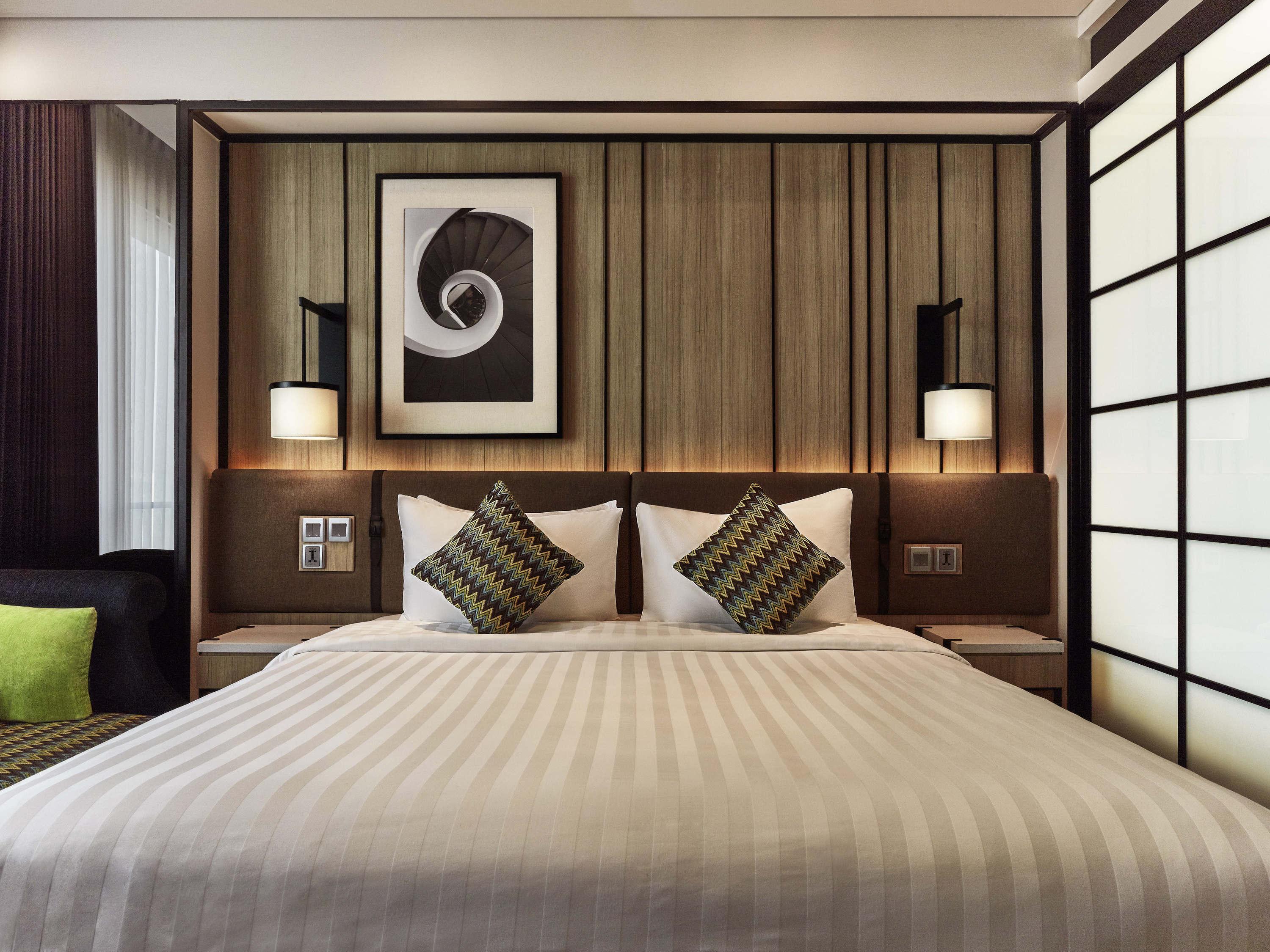 Novotel Karawang Buitenkant foto