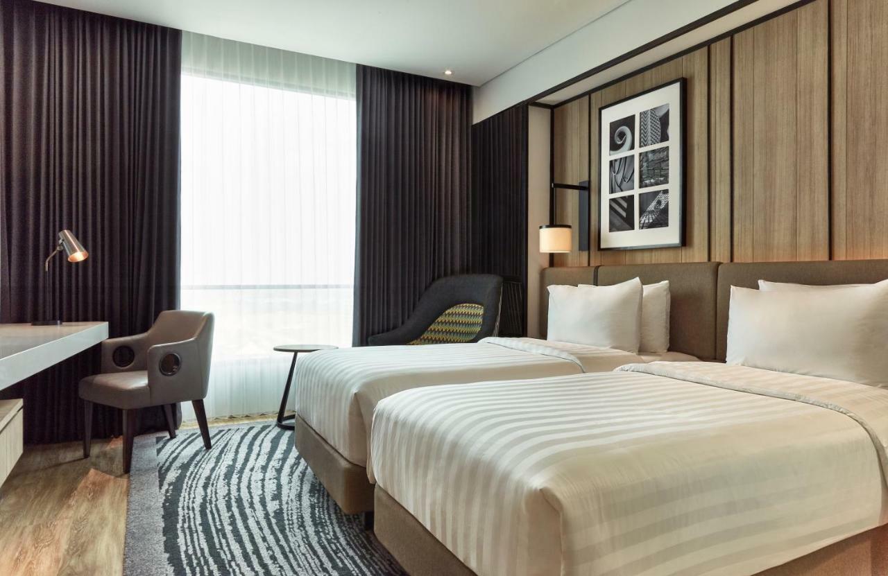 Novotel Karawang Buitenkant foto