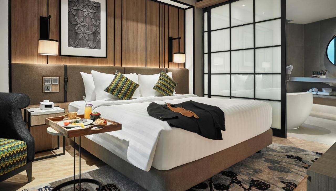 Novotel Karawang Buitenkant foto